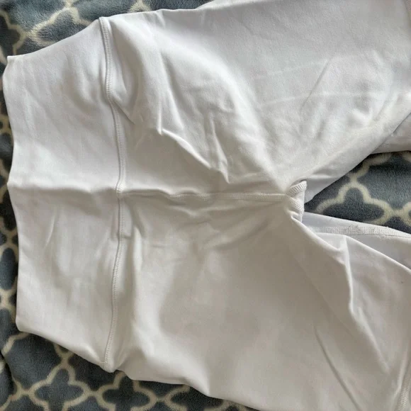 Alo Set - Picture 4 of 6